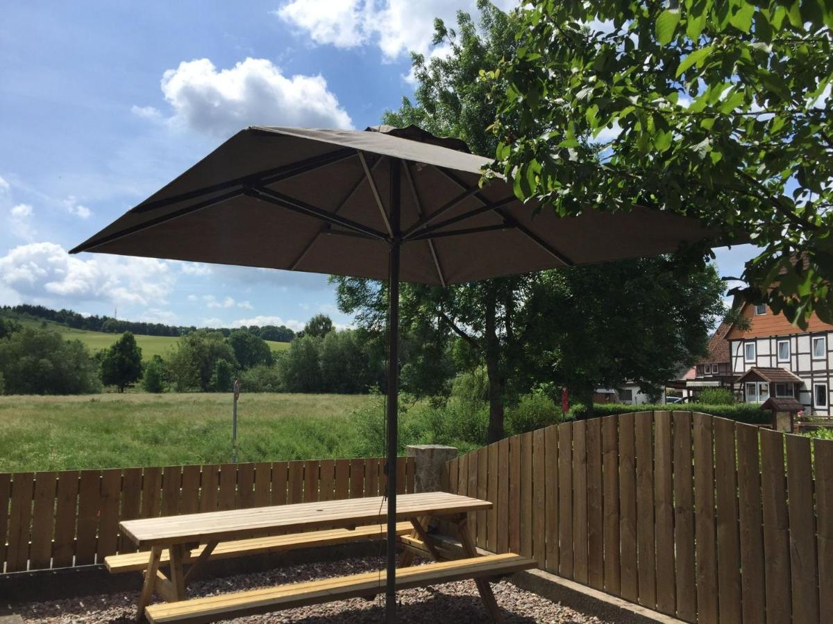 Modern Holiday Home Near River In Amelgatzen Emmerthal Bilik gambar