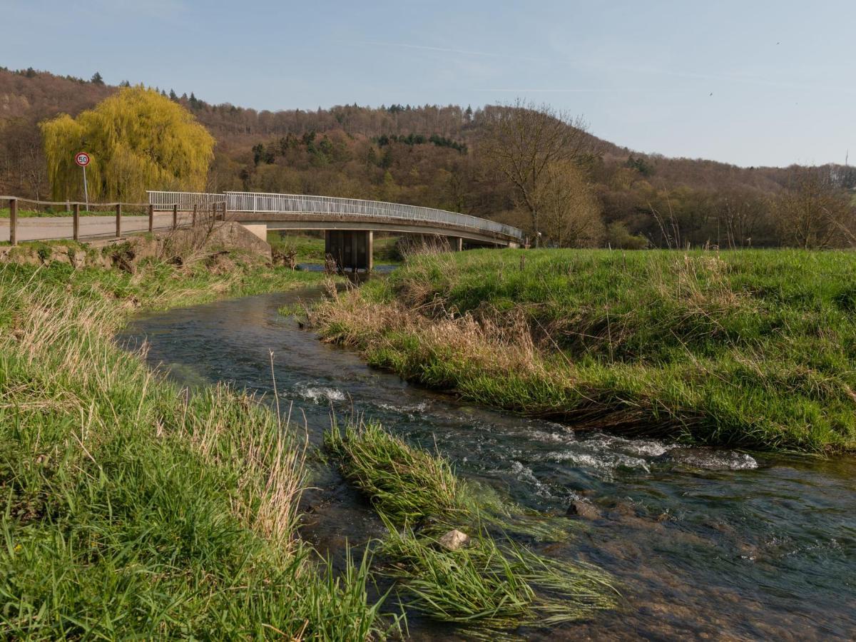 Modern Holiday Home Near River In Amelgatzen Emmerthal Bilik gambar